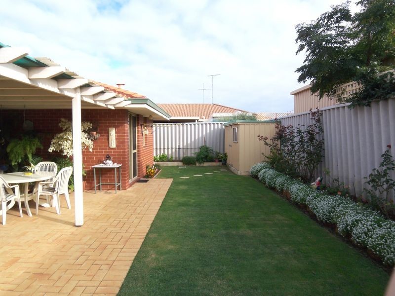 1 Calypso Road, Halls Head WA 6210