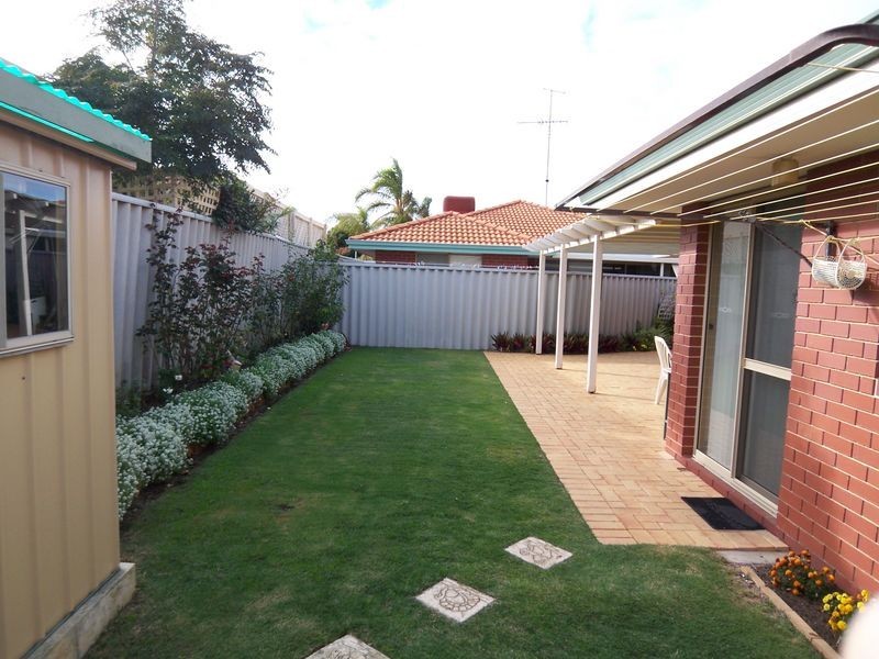 1 Calypso Road, Halls Head WA 6210