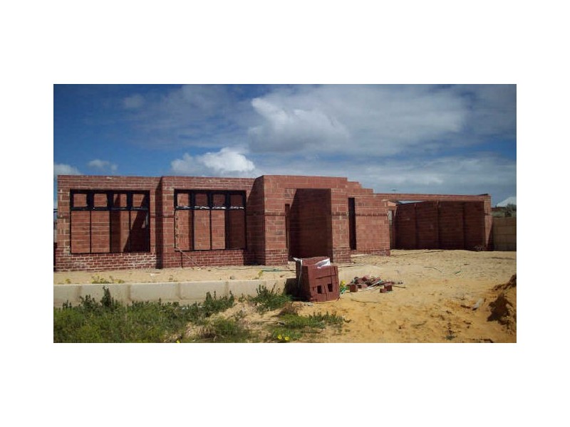 44 Boardwalk Blvd, Halls Head WA 6210