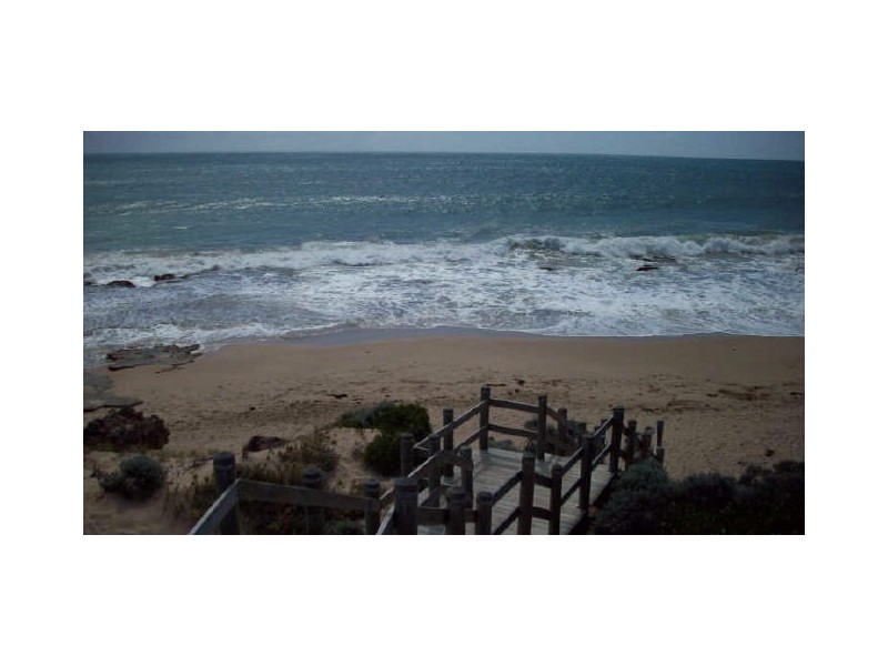 44 Boardwalk Blvd, Halls Head WA 6210