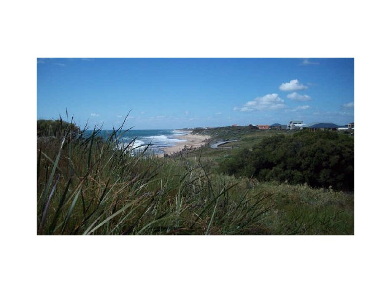 44 Boardwalk Blvd, Halls Head WA 6210