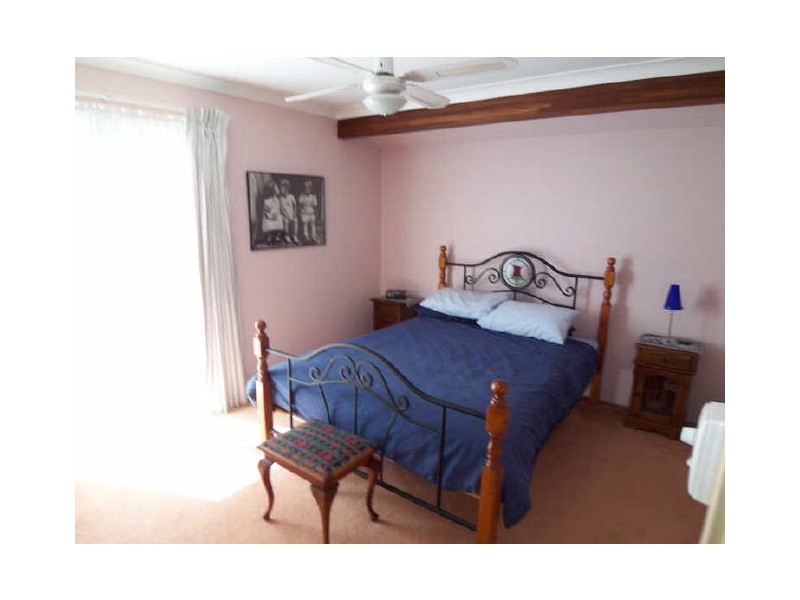 49 Carina Circle, Halls Head WA 6210