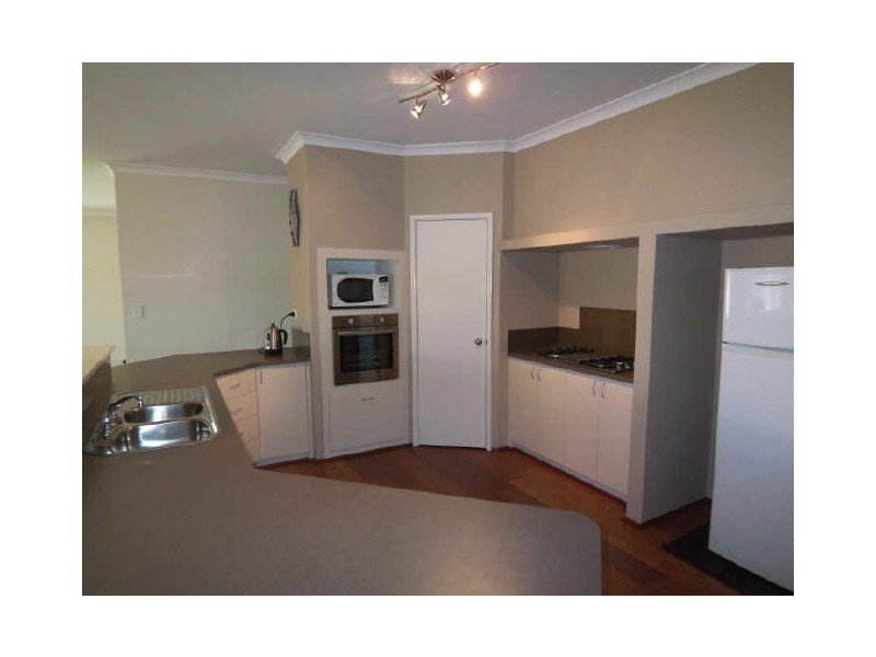 15 Cordia Way, Halls Head WA 6210