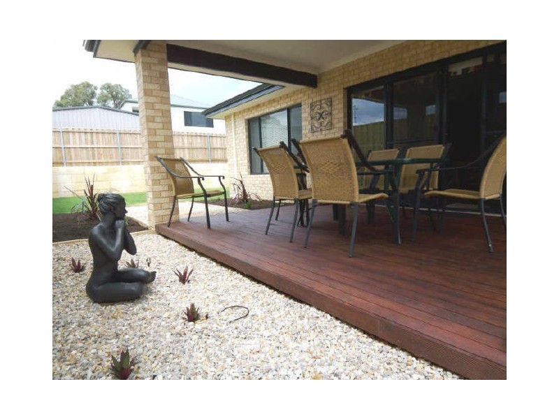 15 Cordia Way, Halls Head WA 6210