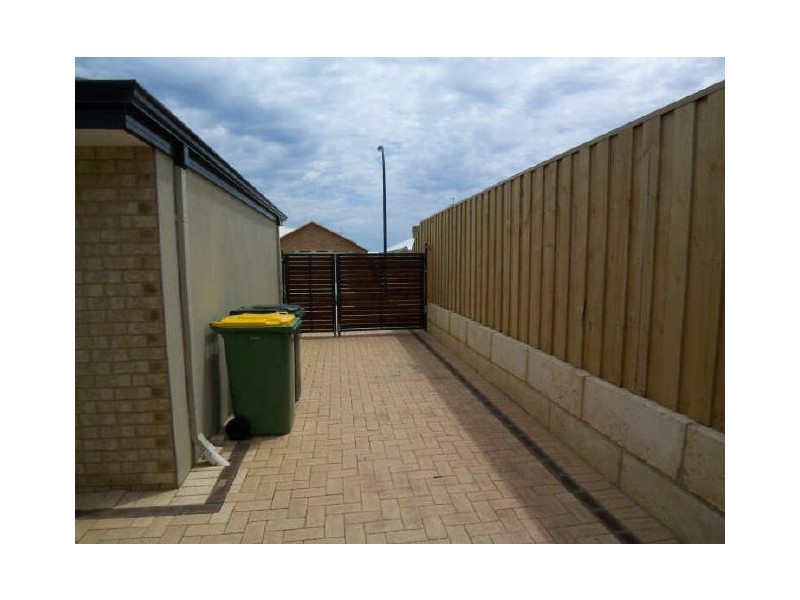 15 Cordia Way, Halls Head WA 6210