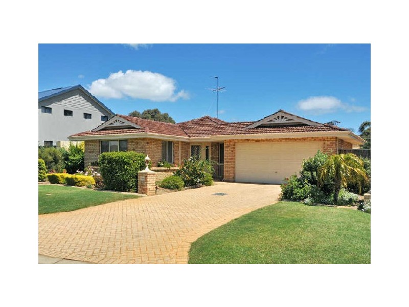 11 Parkwater Cove, Halls Head WA 6210