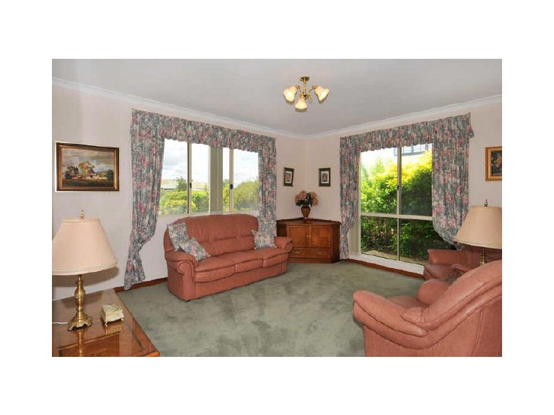 11 Parkwater Cove, Halls Head WA 6210