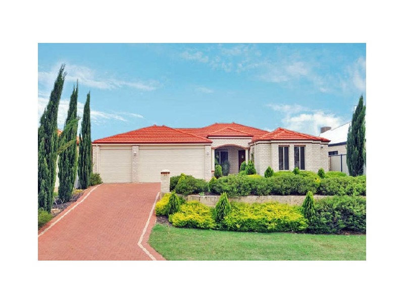 211 Oakmont Ave, Meadow Springs WA 6210