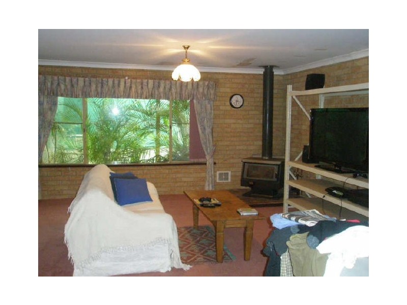 1 Clipper Way, Halls Head WA 6210