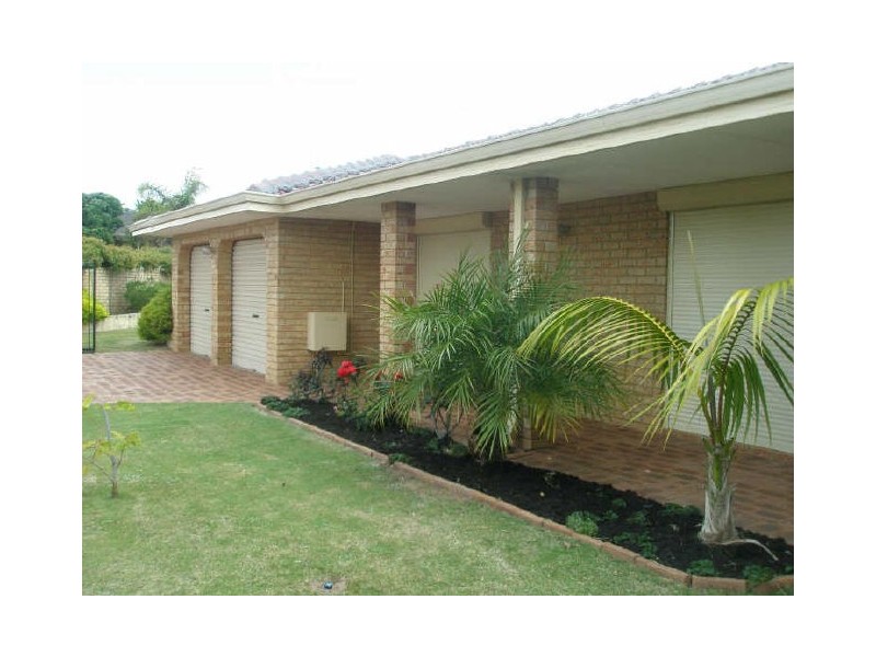 1 Clipper Way, Halls Head WA 6210