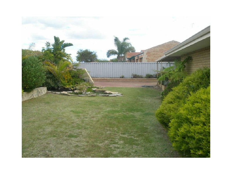 1 Clipper Way, Halls Head WA 6210