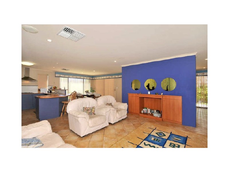 31 Darwin Terrace, Dudley Park WA 6210