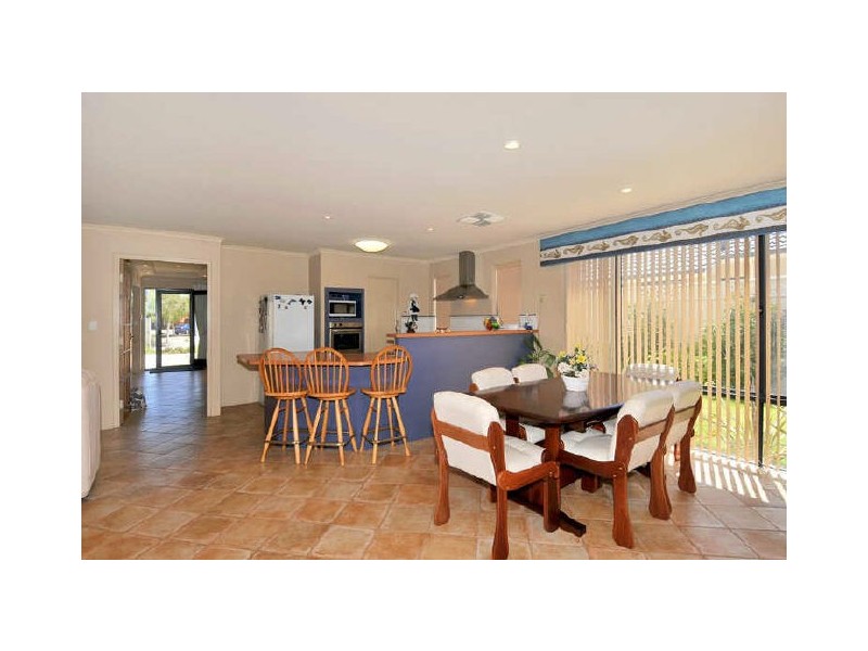 31 Darwin Terrace, Dudley Park WA 6210