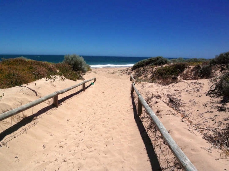 10 Charlotte Court, Madora Bay WA 6210