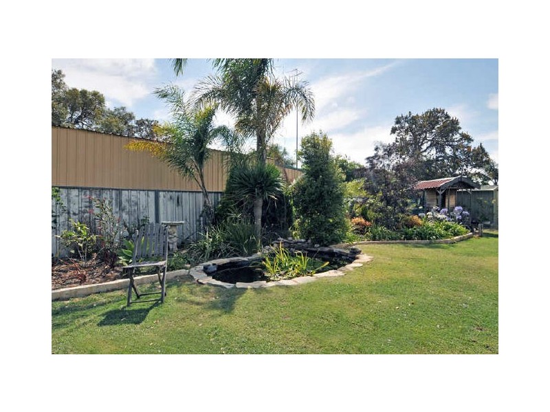 1 Merrivale Street, Wannanup WA 6210