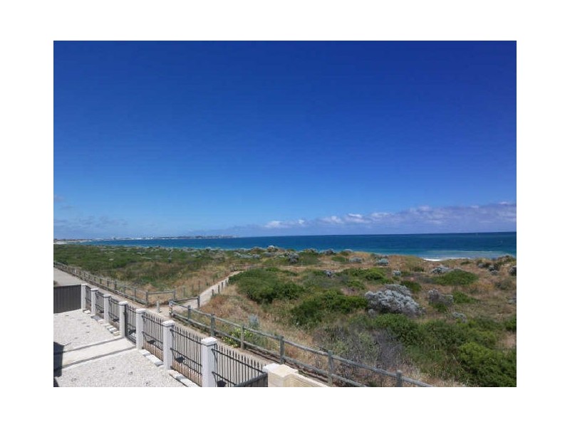 60 Ronsard Drive, San Remo WA 6210