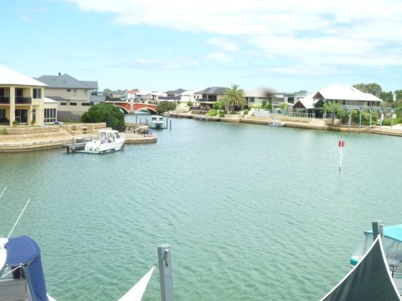 20 Tasman Loop, Dudley Park WA 6210