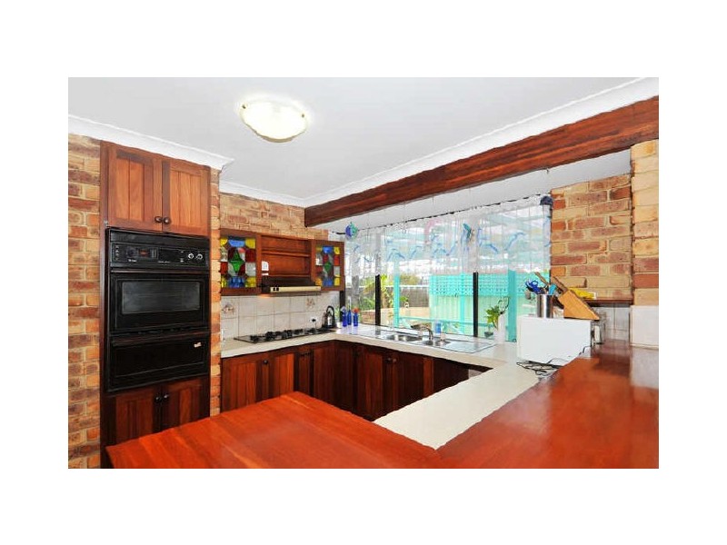 7 Silkwood Close, Halls Head WA 6210