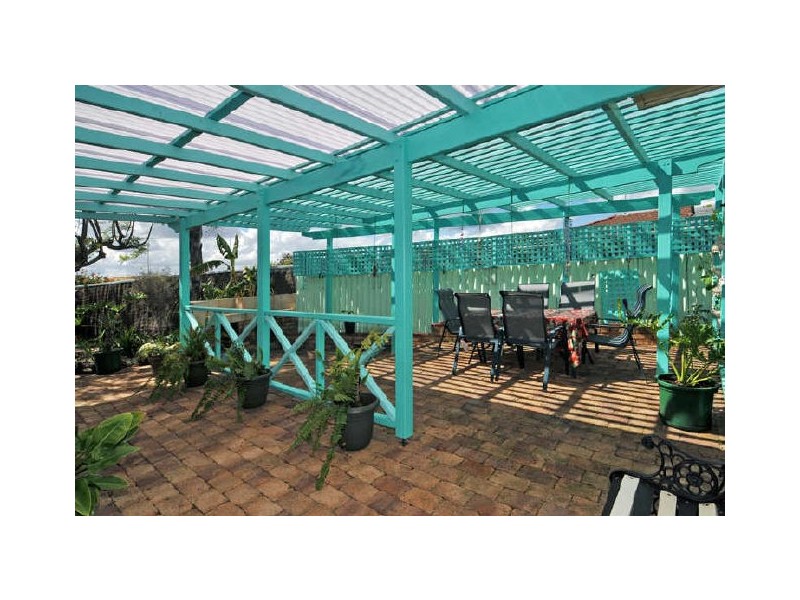 7 Silkwood Close, Halls Head WA 6210