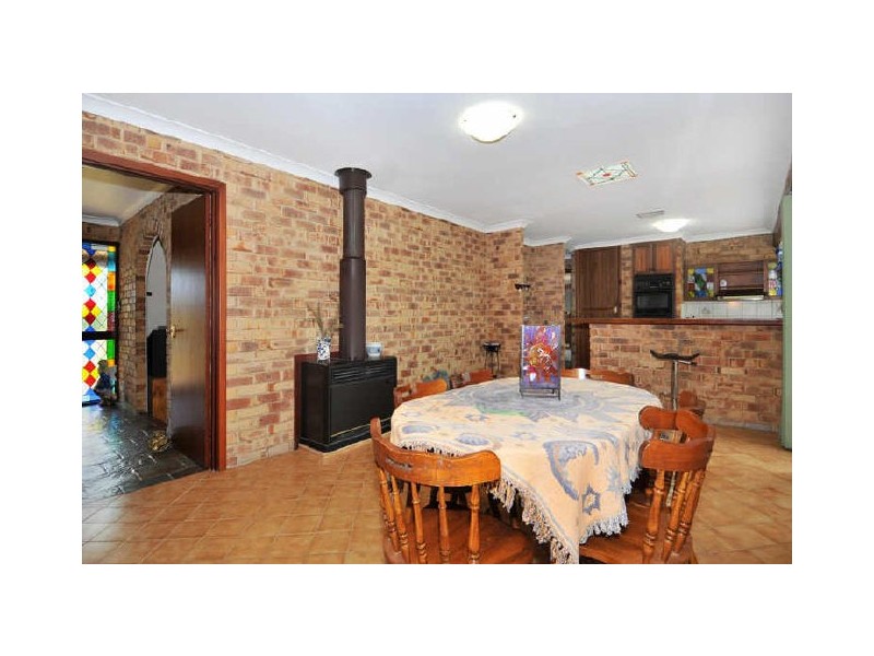 7 Silkwood Close, Halls Head WA 6210