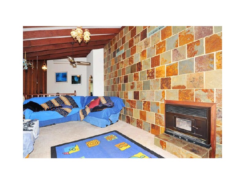 7 Silkwood Close, Halls Head WA 6210