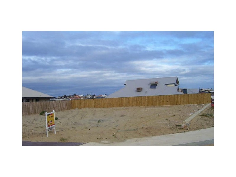 2 Grasshill Grange, Halls Head WA 6210