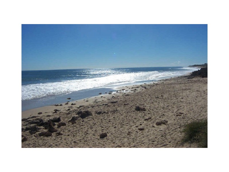 2 Grasshill Grange, Halls Head WA 6210