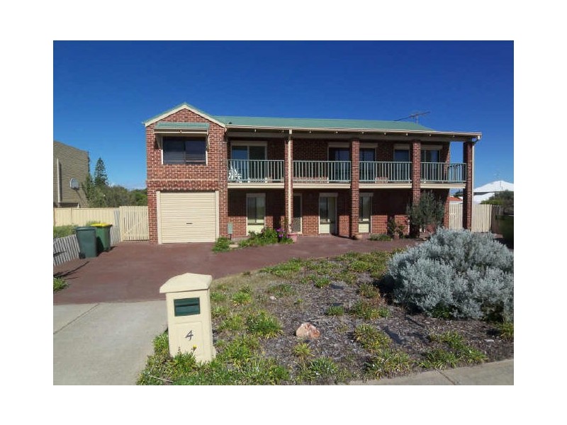 4 Ormsby Terrace, San Remo WA 6210