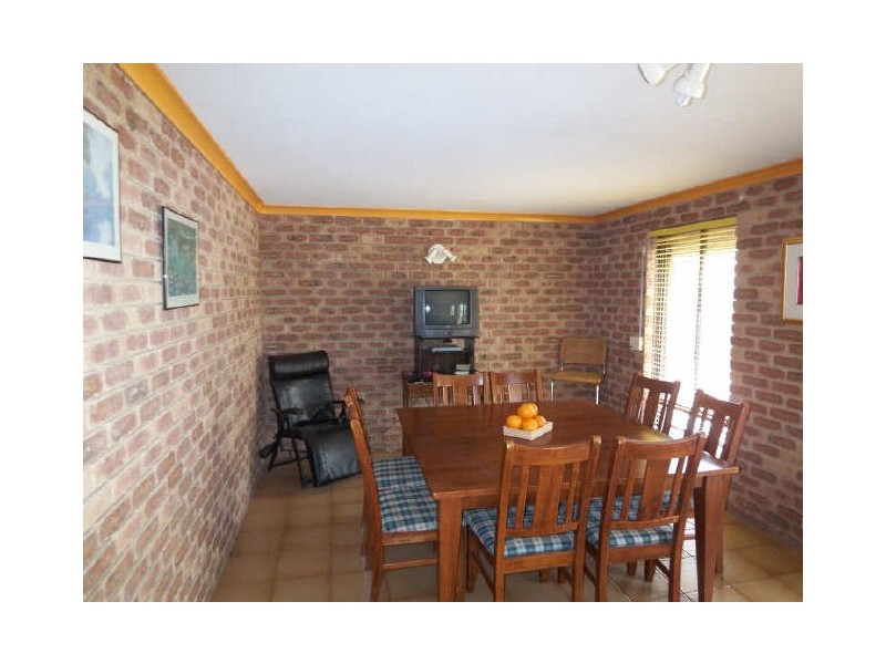 4 Ormsby Terrace, San Remo WA 6210