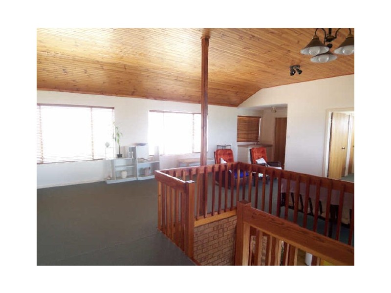 4 Ormsby Terrace, San Remo WA 6210