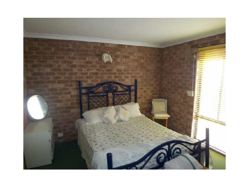 4 Ormsby Terrace, San Remo WA 6210