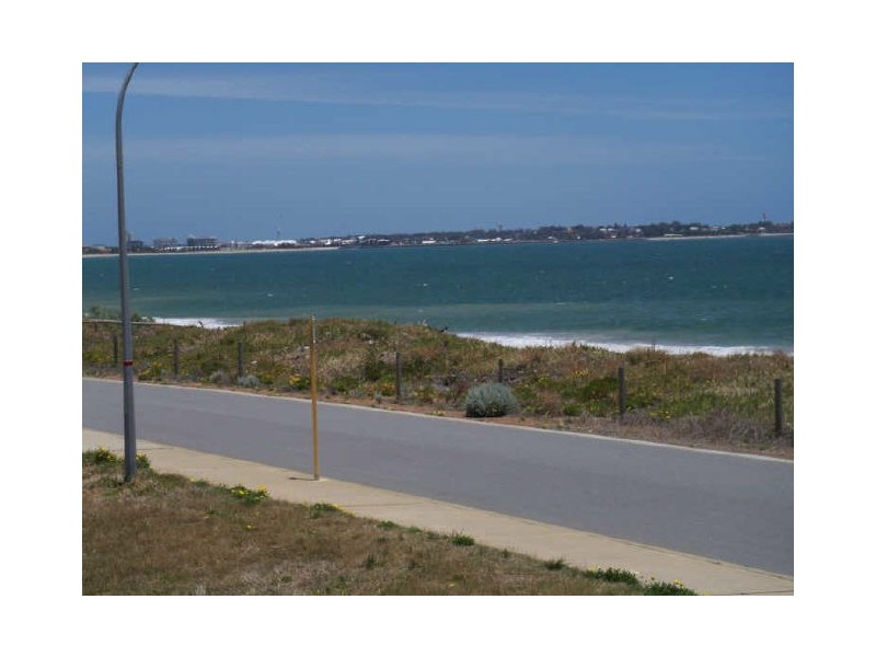 4 Ormsby Terrace, San Remo WA 6210