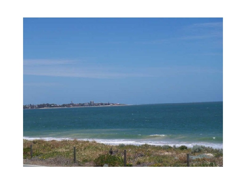 4 Ormsby Terrace, San Remo WA 6210