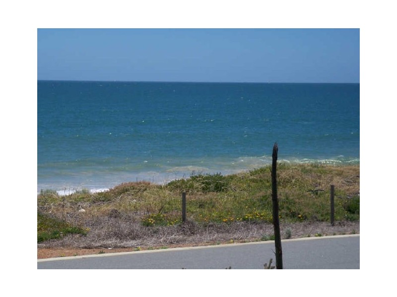 4 Ormsby Terrace, San Remo WA 6210