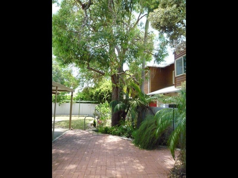 4 Wamba Road, Coodanup WA 6210