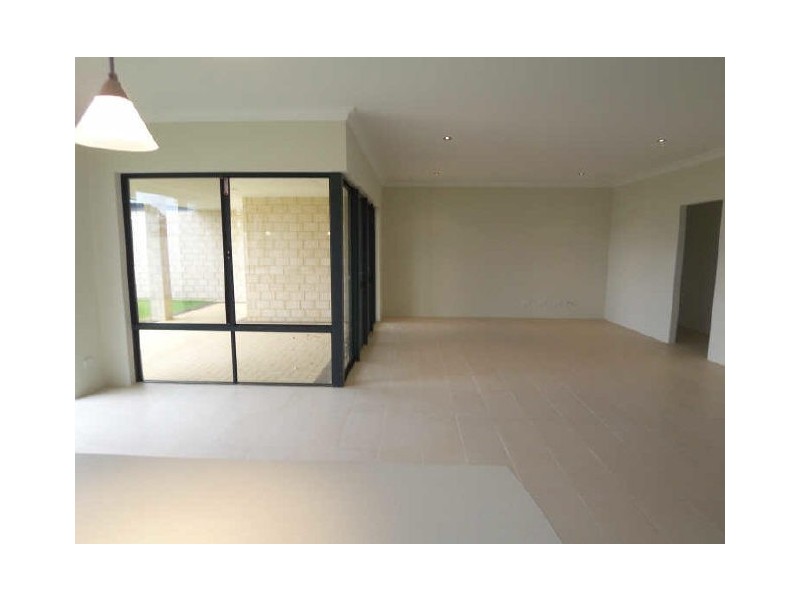 23 Jester Parkway, Meadow Springs WA 6210