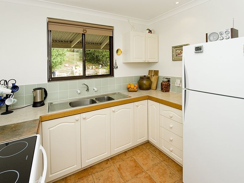 16 Ivanhoe Crescent, Falcon WA 6210