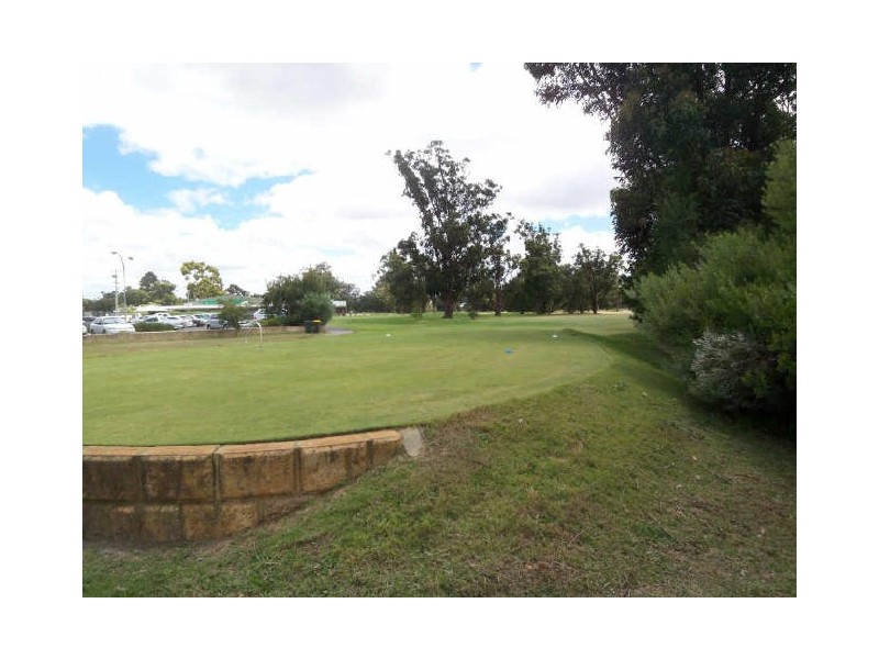 5 Hamlet Pass, Pinjarra WA 6208