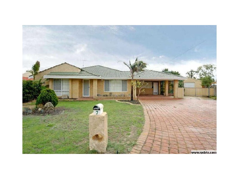 7 Frankland Place, Greenfields WA 6210