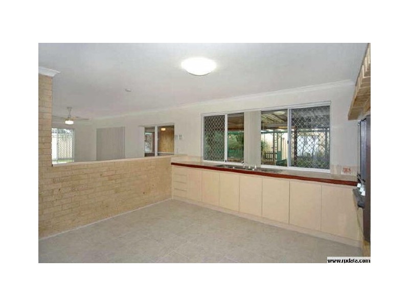 7 Frankland Place, Greenfields WA 6210