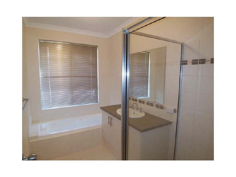 20 Anhinga Trail, Dudley Park WA 6210