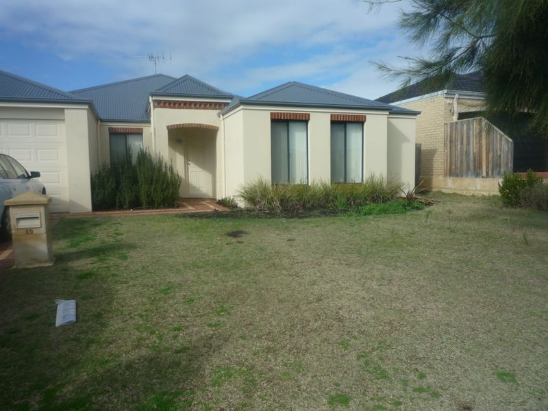 10 Alba Pass, Halls Head WA 6210