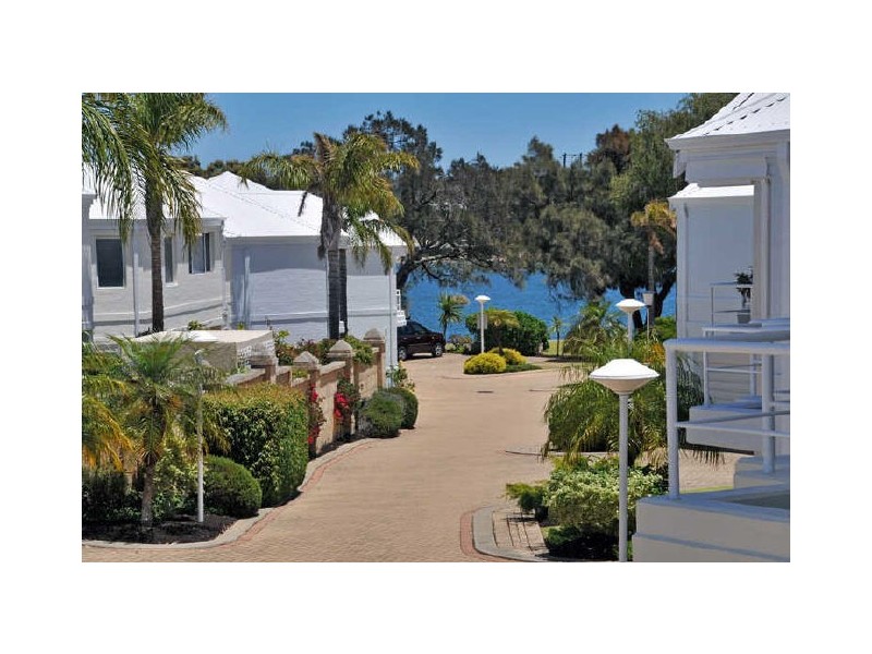 21/3 Leslie Street, Dudley Park WA 6210