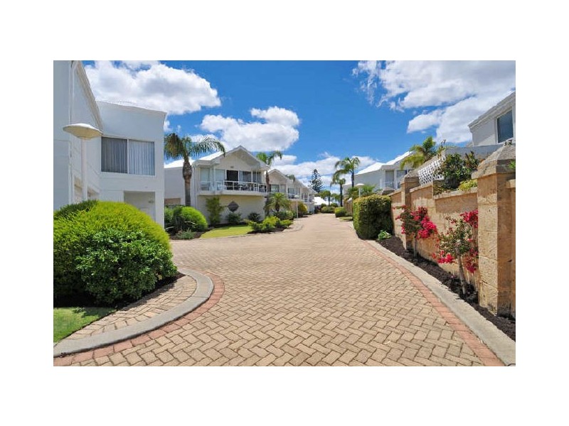 21/3 Leslie Street, Dudley Park WA 6210