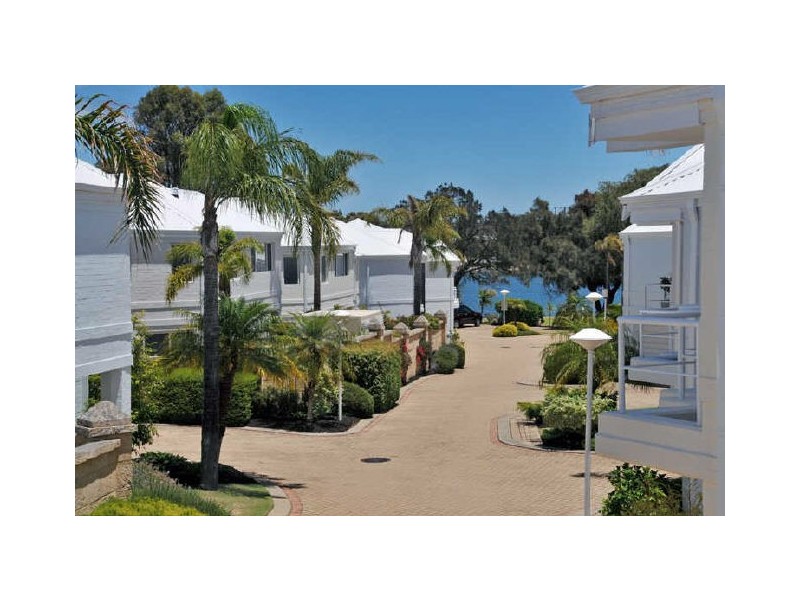 21/3 Leslie Street, Dudley Park WA 6210