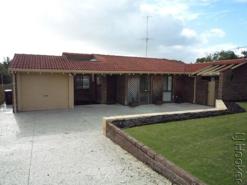 54 Peelwood Parade, Halls Head WA 6210