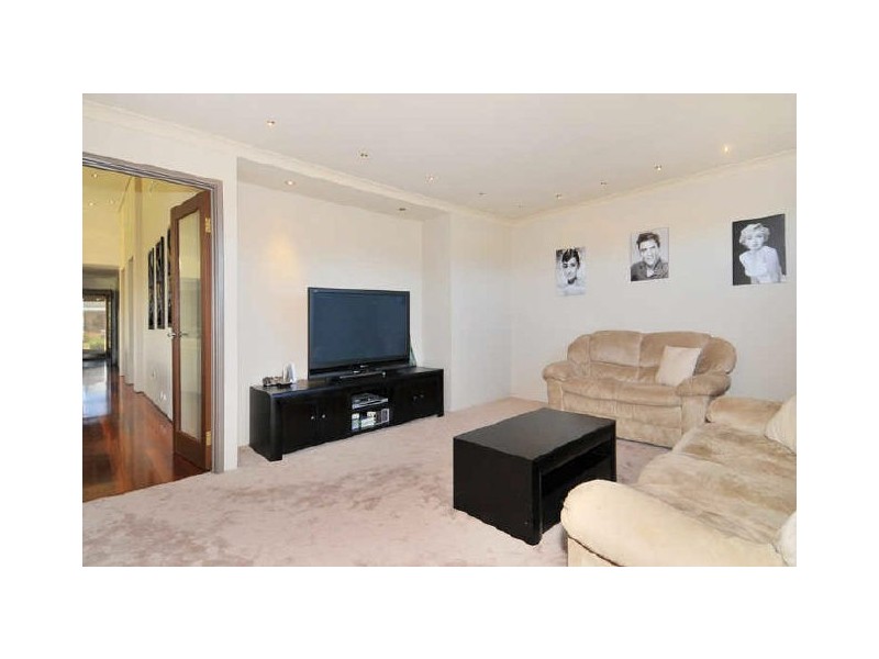 3 Dalona Parkway, Lakelands WA 6210