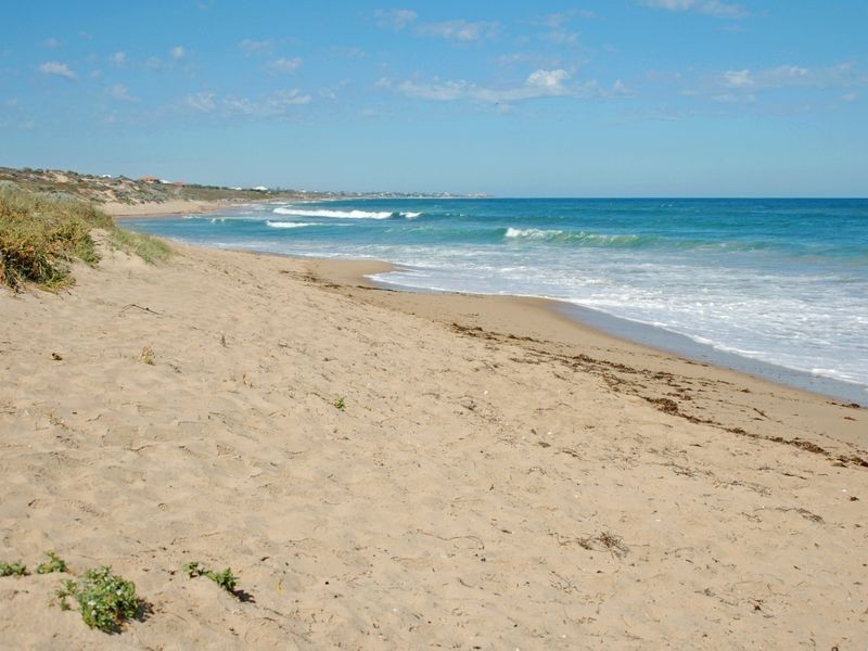 1 Gallop Street, Halls Head WA 6210