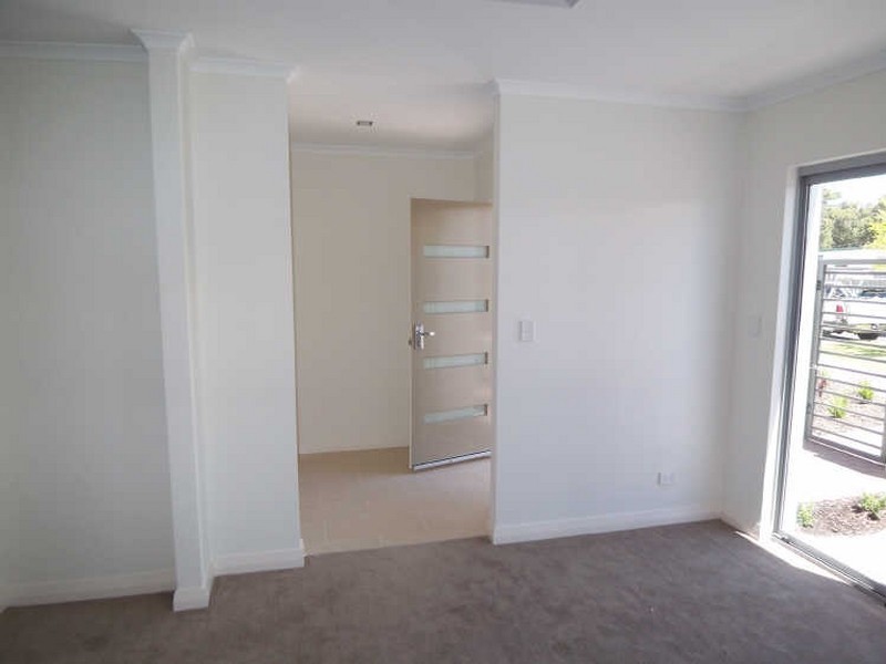 14 Oakleigh Drive, Erskine WA 6210