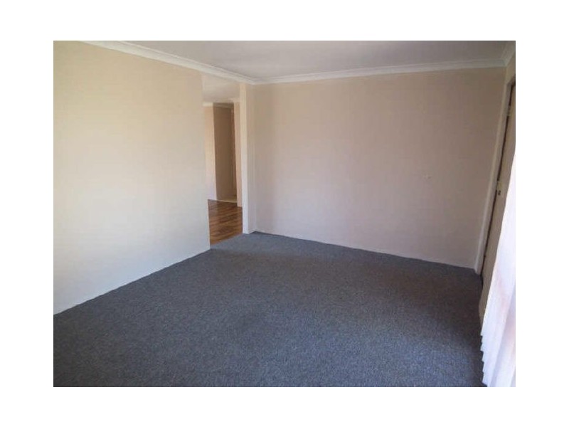 2 Penrith Street, Dudley Park WA 6210